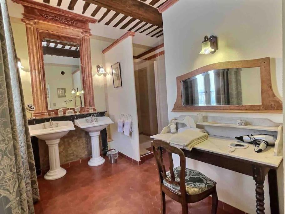 Chez Lydia - Osez La Vie De Chateau ! Pont Du Gard, Uzes Remoulins Eksteriør billede
